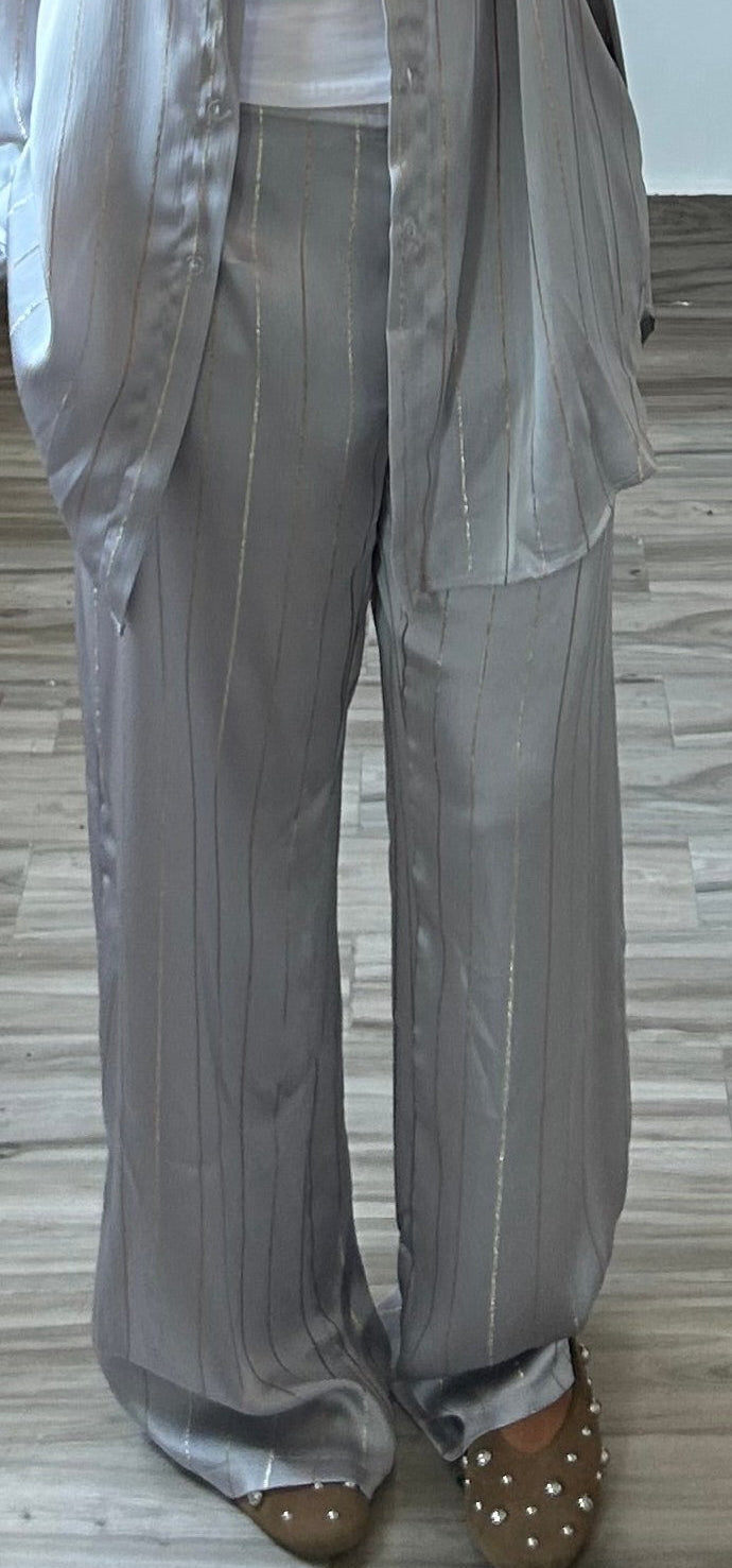 Silk Pants in Grey size L
